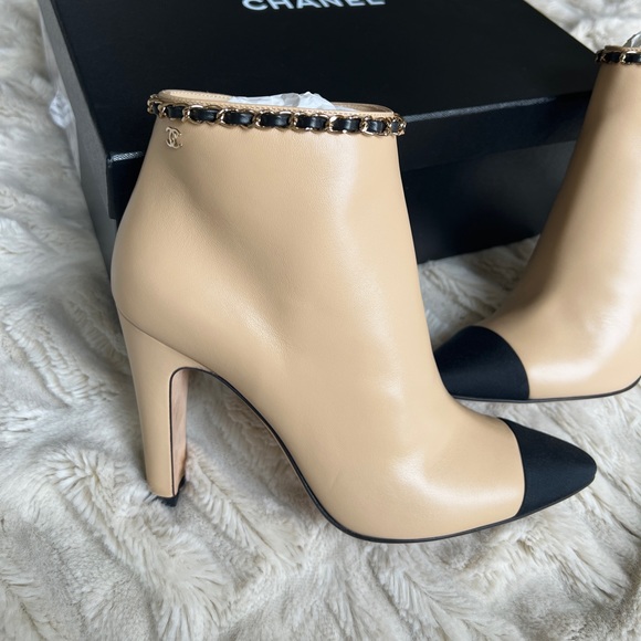 Chanel Bootie 38.5 NEW - Picture 2 of 7